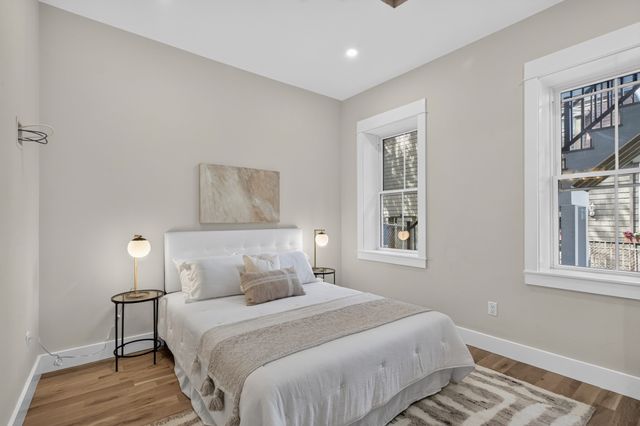 19 Thomas Park 1, Boston, MA 02127