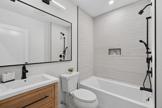 19 Thomas Park 1, Boston, MA 02127