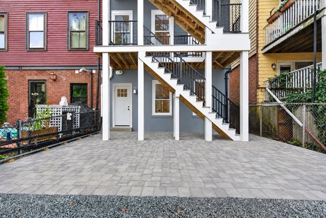 19 Thomas Park 1, Boston, MA 02127