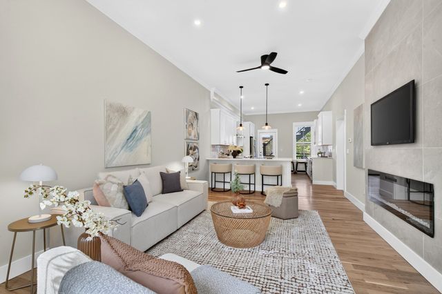 19 Thomas Park 1, Boston, MA 02127