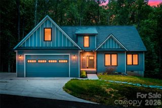 61 Bamboo Trail, Candler, NC 28715