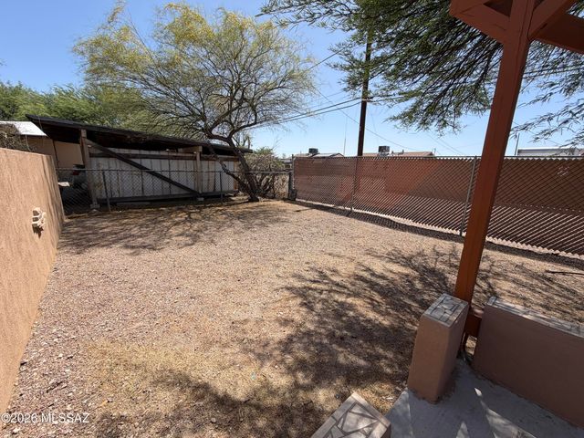 1932 S Campbell Avenue, Tucson, AZ 85713