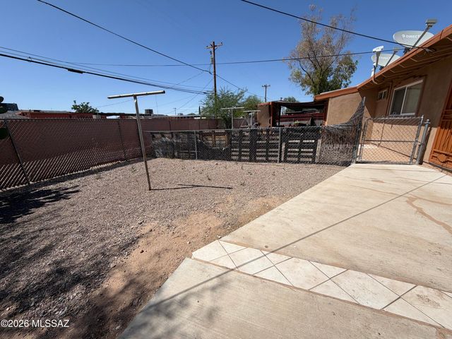 1932 S Campbell Avenue, Tucson, AZ 85713