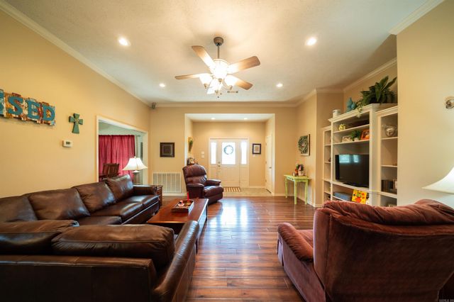 24 Sue Lane, Conway, AR 72032