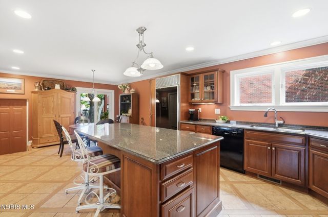 144 S Church Street, Bowling Green, OH 43402