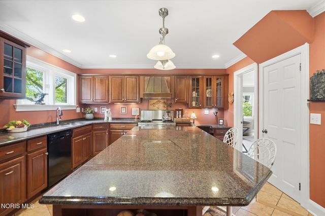 144 S Church Street, Bowling Green, OH 43402
