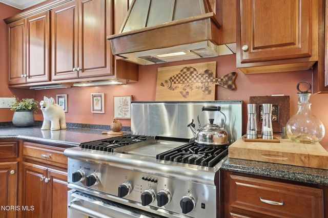 144 S Church Street, Bowling Green, OH 43402