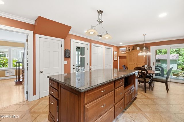 144 S Church Street, Bowling Green, OH 43402