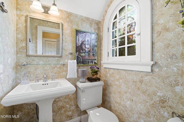 144 S Church Street, Bowling Green, OH 43402