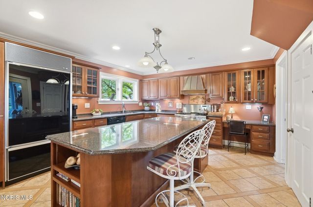 144 S Church Street, Bowling Green, OH 43402