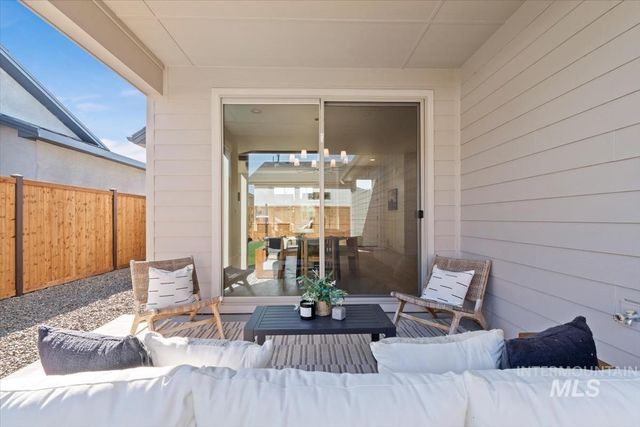 11163 S Corballis Ln, Kuna, ID 83634