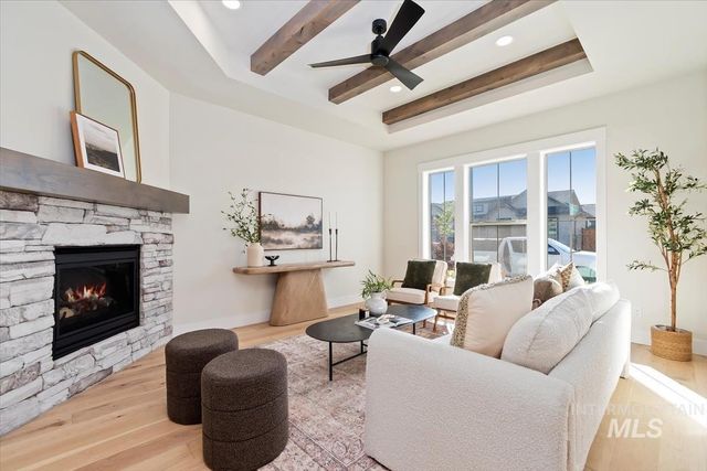 11163 S Corballis Ln, Kuna, ID 83634