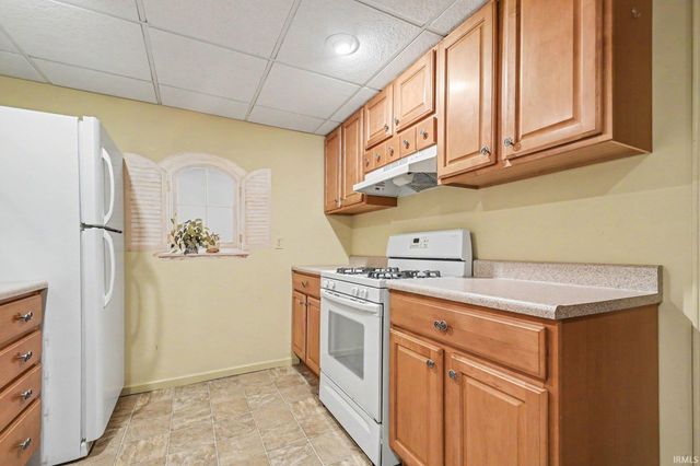 1130 Diamond Drive, Mishawaka, IN 46544