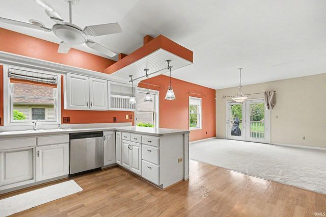 1130 Diamond Drive, Mishawaka, IN 46544