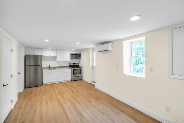 69 Edgewood Road B, Port Washington, NY 11050