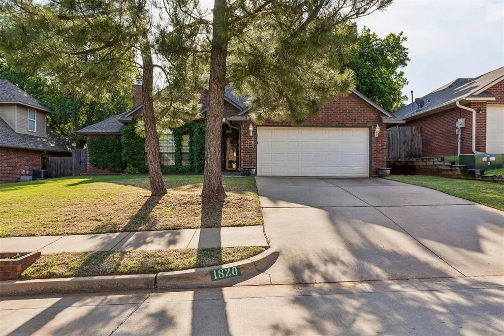 1820 Chelsea Drive, Edmond, OK 73013