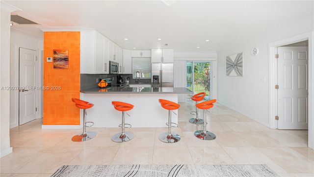 906 NE 6th St 0, Hallandale Beach, FL 33009