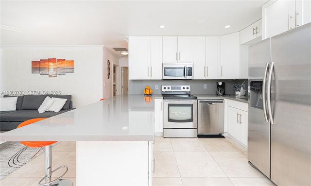 906 NE 6th St 0, Hallandale Beach, FL 33009