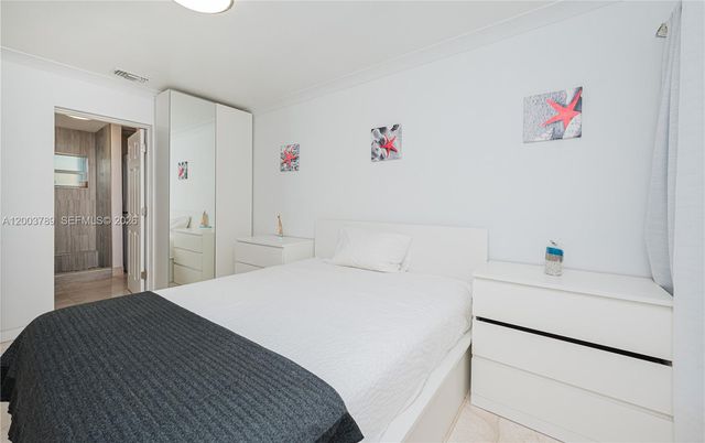 906 NE 6th St 0, Hallandale Beach, FL 33009