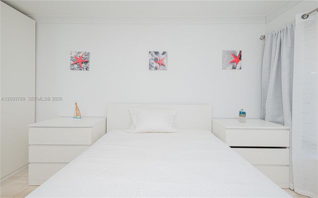 906 NE 6th St 0, Hallandale Beach, FL 33009