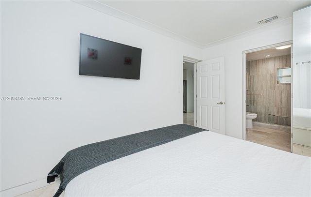 906 NE 6th St 0, Hallandale Beach, FL 33009