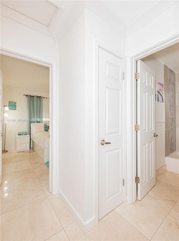 906 NE 6th St 0, Hallandale Beach, FL 33009