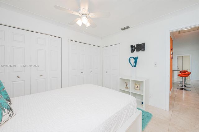 906 NE 6th St 0, Hallandale Beach, FL 33009