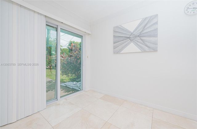 906 NE 6th St 0, Hallandale Beach, FL 33009