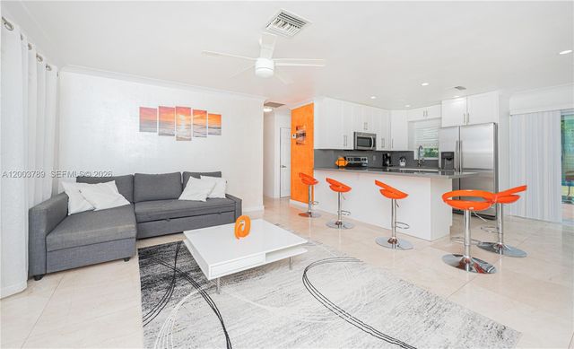 906 NE 6th St 0, Hallandale Beach, FL 33009