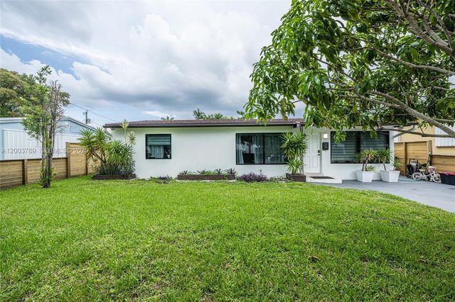 906 NE 6th St 0, Hallandale Beach, FL 33009