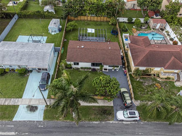 906 NE 6th St 0, Hallandale Beach, FL 33009