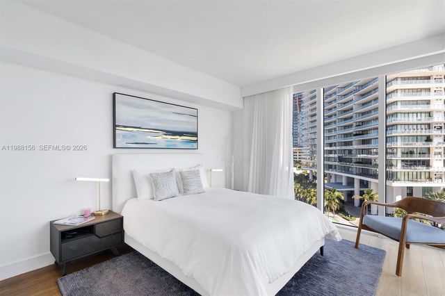 1000 S Pointe Dr 705, Miami Beach, FL 33139