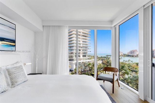 1000 S Pointe Dr 705, Miami Beach, FL 33139