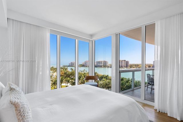 1000 S Pointe Dr 705, Miami Beach, FL 33139