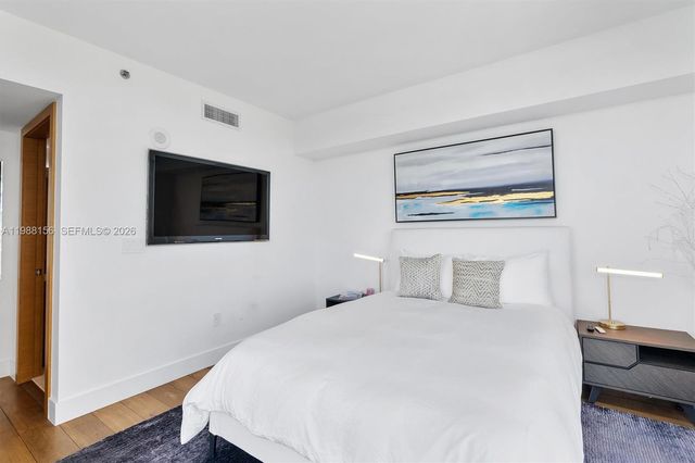 1000 S Pointe Dr 705, Miami Beach, FL 33139