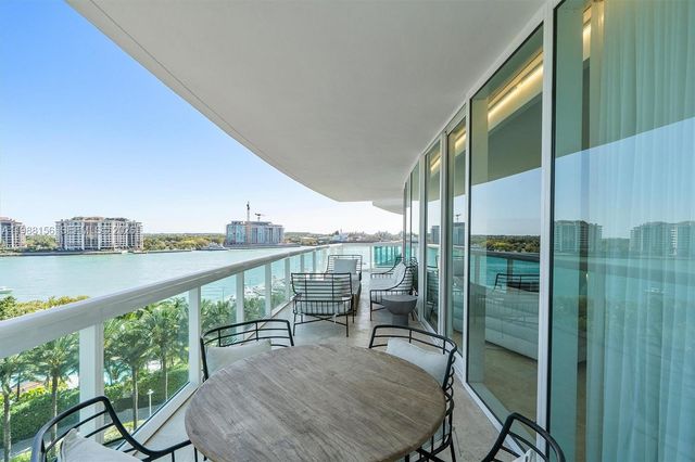 1000 S Pointe Dr 705, Miami Beach, FL 33139