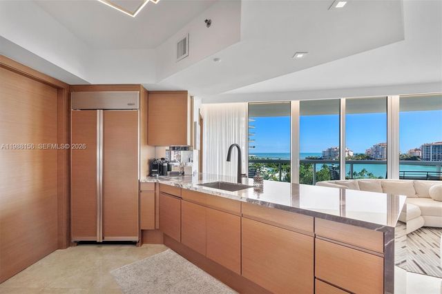 1000 S Pointe Dr 705, Miami Beach, FL 33139