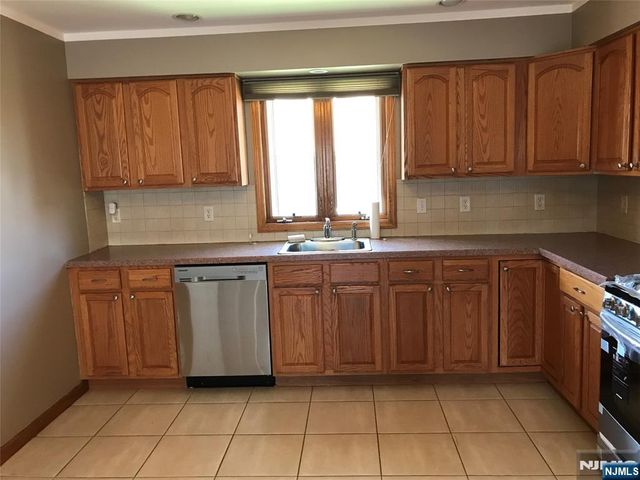 313 Copeland Avenue, Lyndhurst, NJ 07071