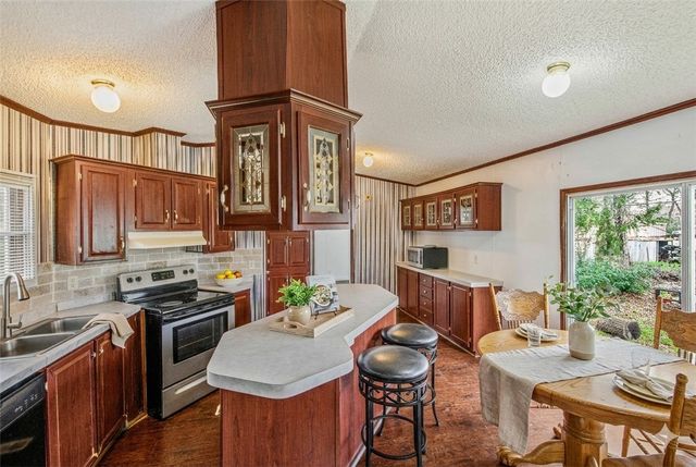 10487 That Way Drive, Bryan, TX 77807