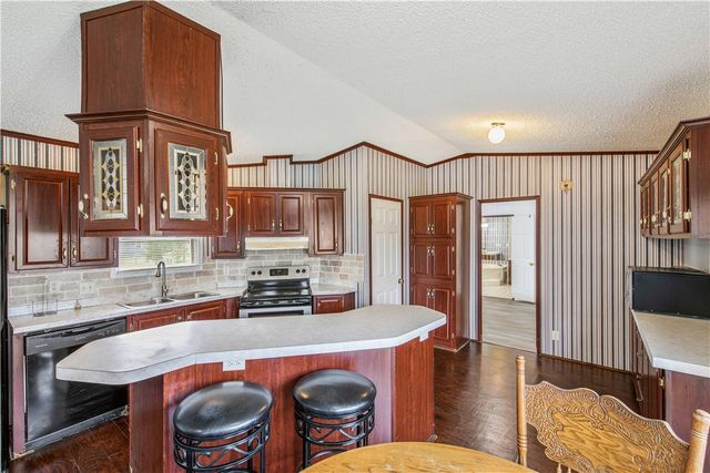 10487 That Way Drive, Bryan, TX 77807