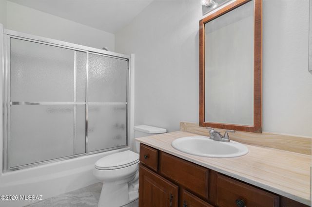 763 W Bella Vista Drive, Green Valley, AZ 85614