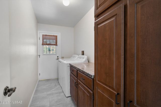 763 W Bella Vista Drive, Green Valley, AZ 85614