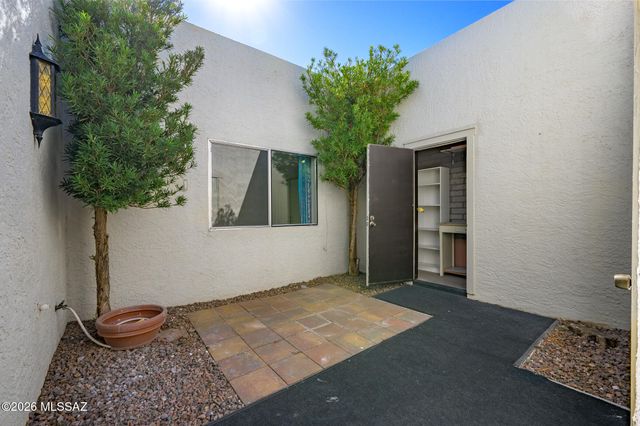 763 W Bella Vista Drive, Green Valley, AZ 85614