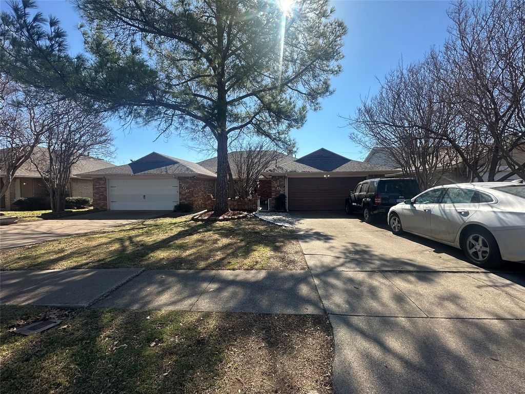 3700 Country Club Drive W, Irving, TX 75038