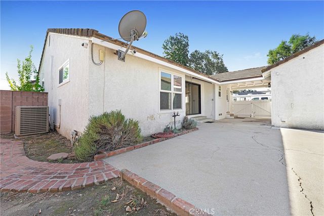 9763 Orcas Avenue, Shadow Hills, CA 91040