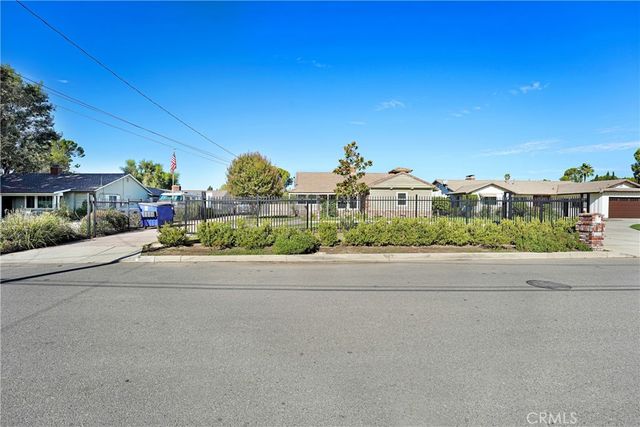 9763 Orcas Avenue, Shadow Hills, CA 91040