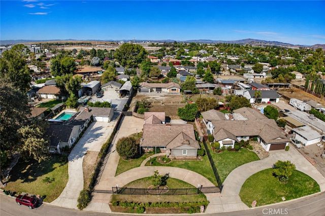 9763 Orcas Avenue, Shadow Hills, CA 91040