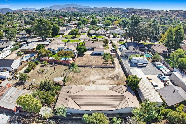 9763 Orcas Avenue, Shadow Hills, CA 91040