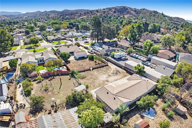9763 Orcas Avenue, Shadow Hills, CA 91040