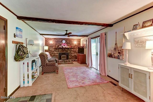 1369 Augusta Drive, Schodack, NY 12033